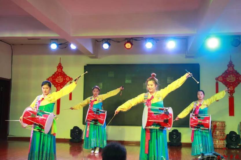 4e4b4f4674e493d43c1f33dcc00815f