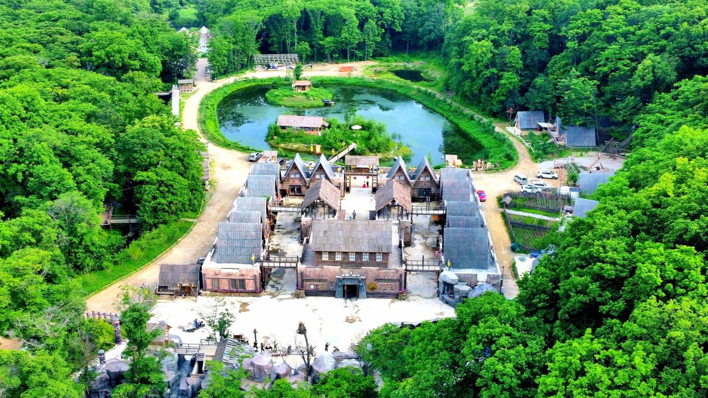 桦甸市枫雪部落旅游服务有限公司